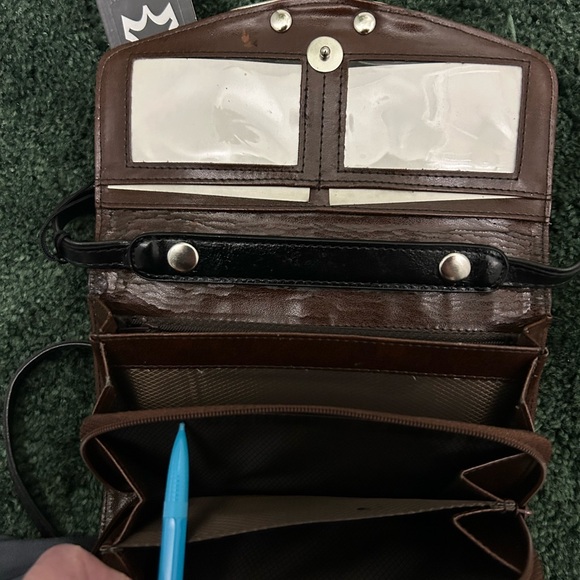 NWT. M.C Brighton Brown & Black Croc-Embossed Crossbody Purse. - Picture 10 of 16